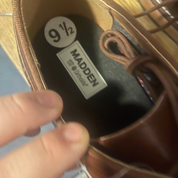 men's dress shoes - Picture 2 of 5